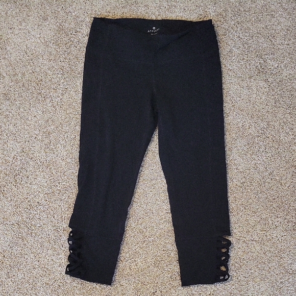 Athleta Pants - Athleta Black Capris Leggings
